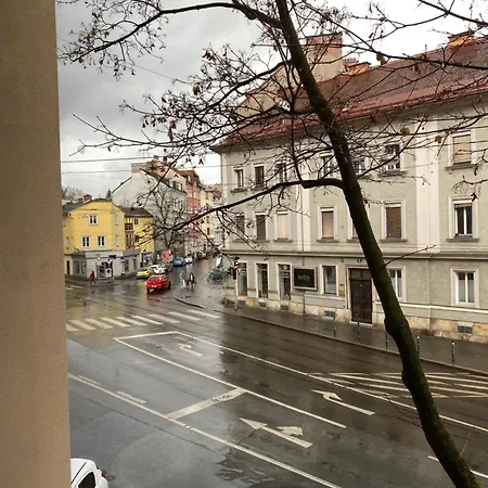 Grazbachgasse Apartment
